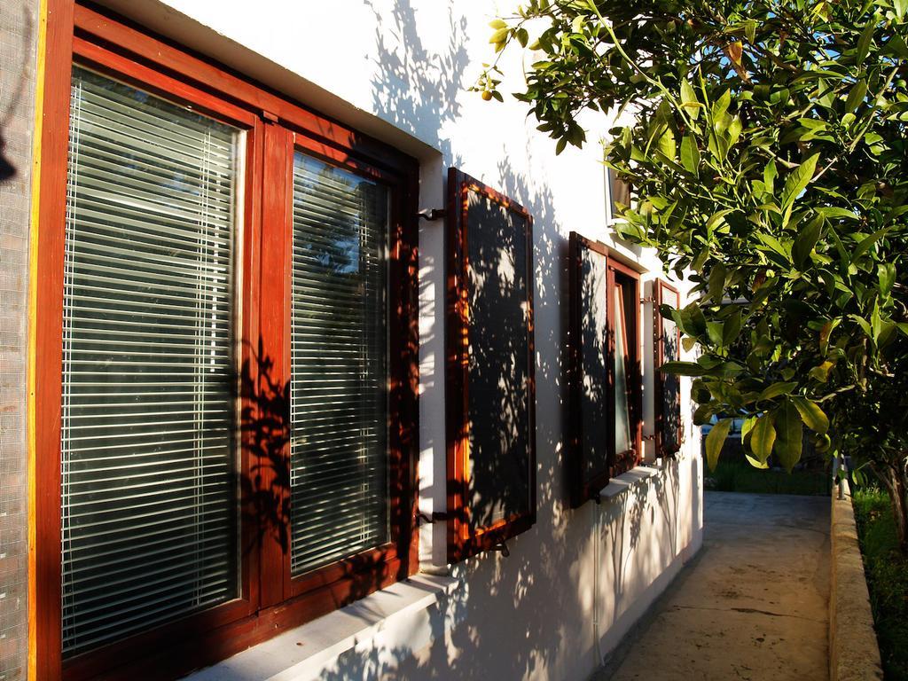 Roses Apartment Lukoran Exterior photo